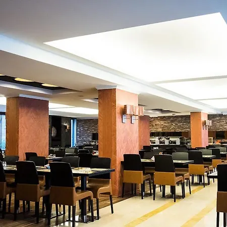 Otel Hyllit 4*