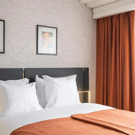Otel Hyllit 4*